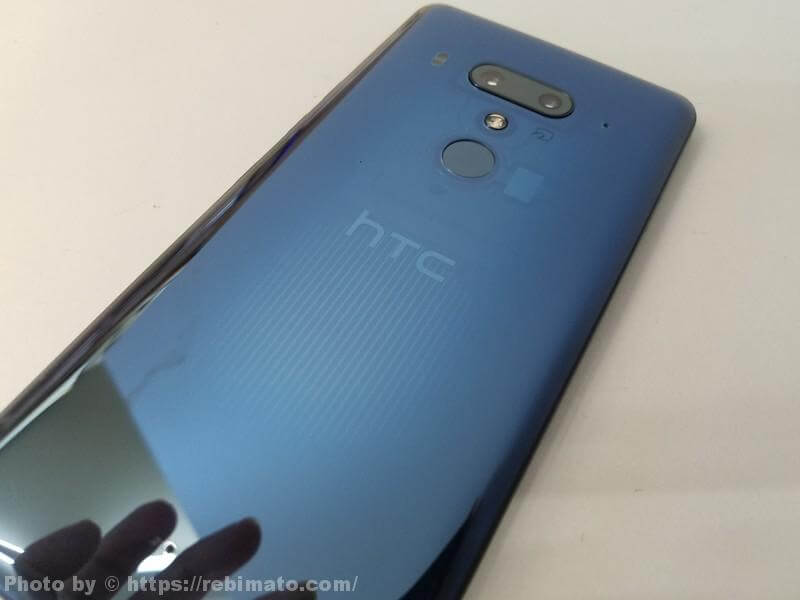 HTC U12+　透明度