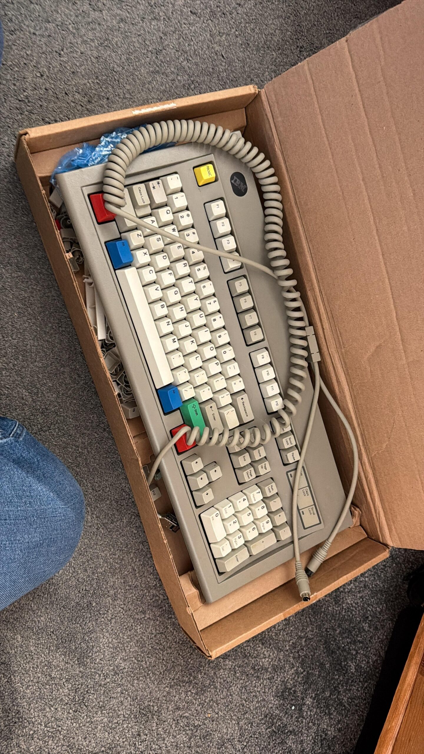 箱入りIBM製レトロキーボード