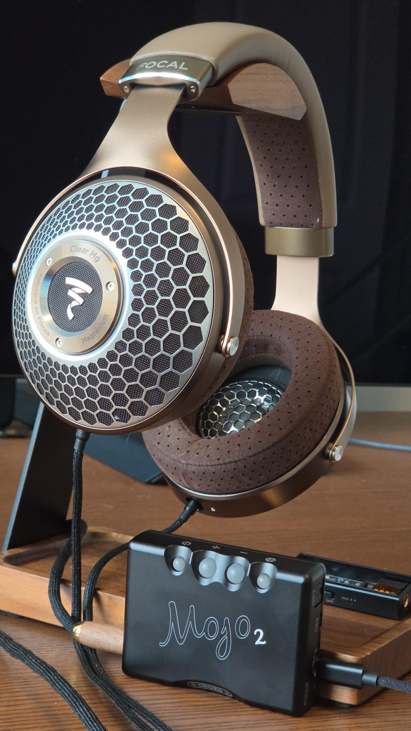 Focal Clear MgヘッドホンとMojo 2