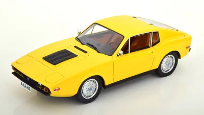 黄色のミニカー