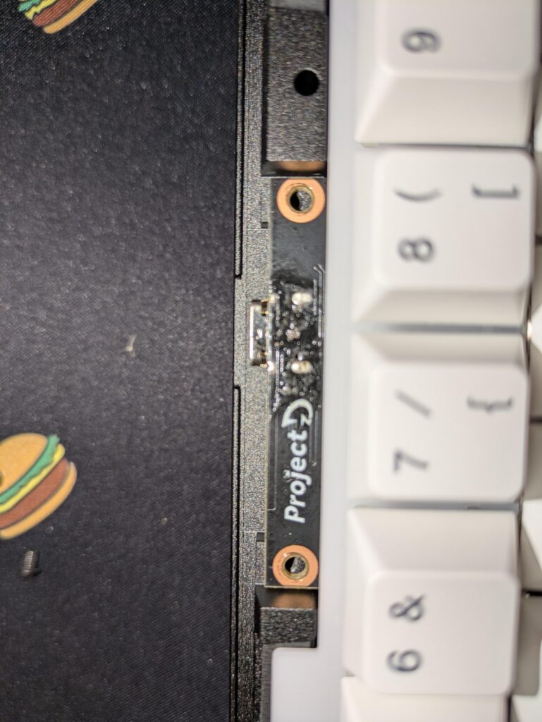 Projectロゴの基板とキーボード