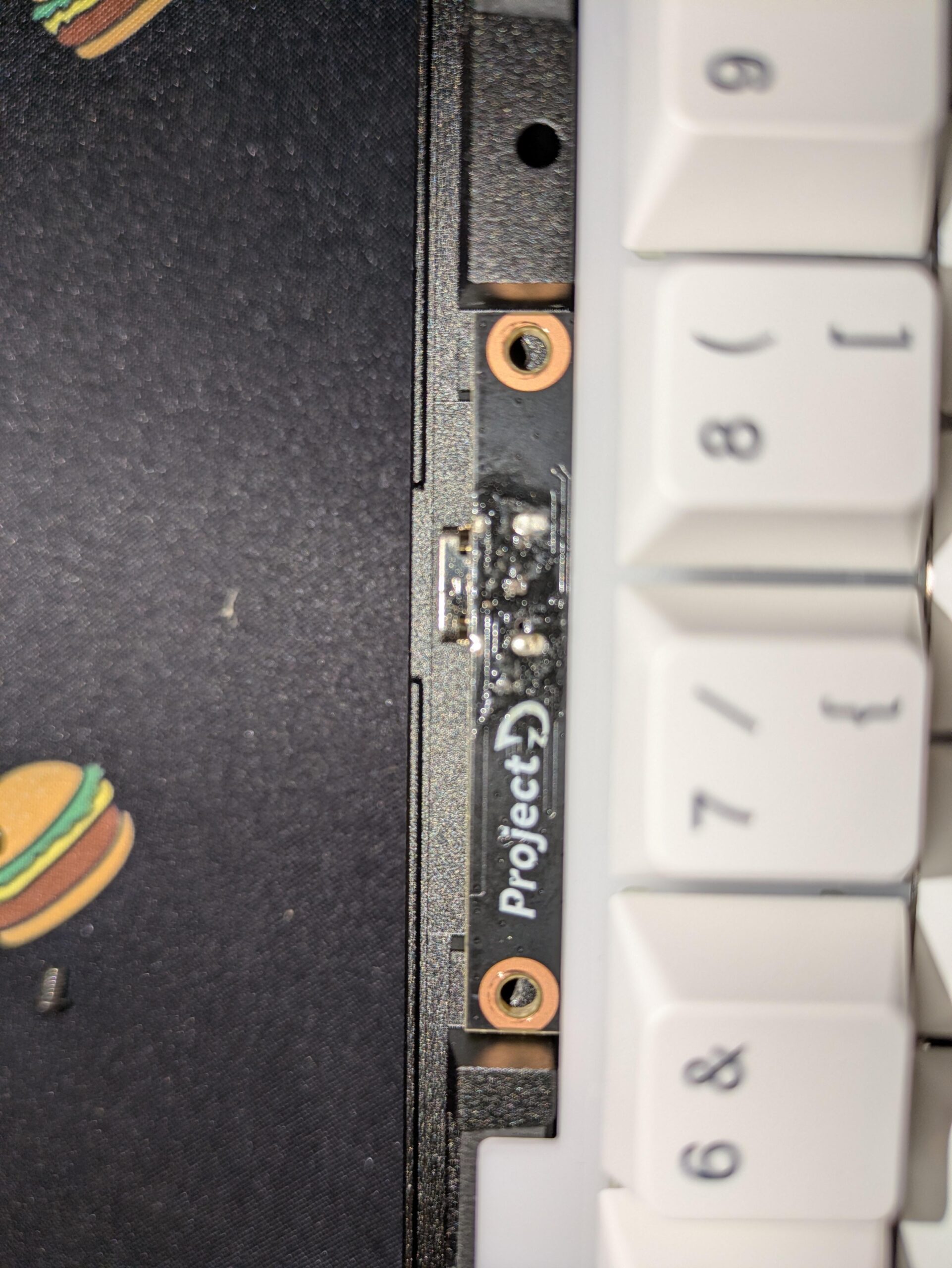 Projectロゴの基板とキーボード