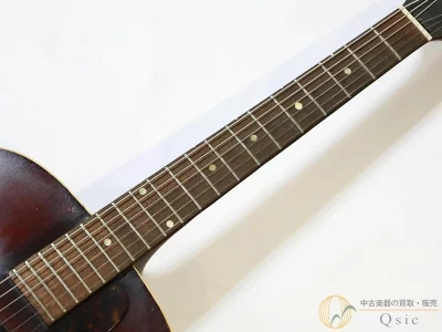 アコースティックギターのネックと指板